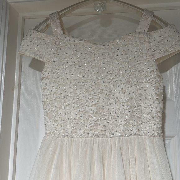 Speechless Girls' Off The Shoulder High-Low Party Dress Ivory - Picture 2 of 9